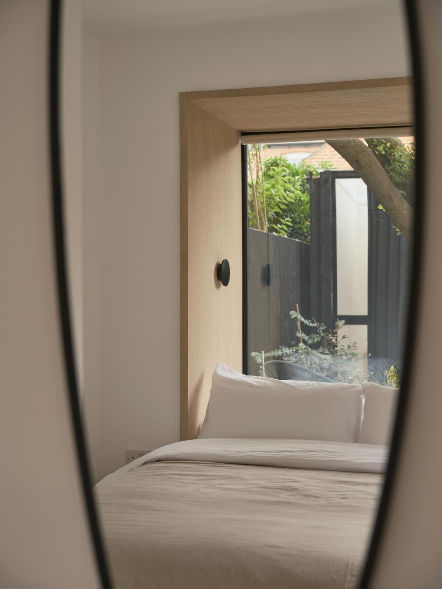 Japandi Escape 3Br Designer Flat With Garden Apartment Oxford Ngoại thất bức ảnh